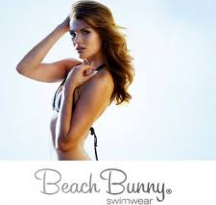 Beach Bunny Swimwear. Маленькі шматочки тканини для леді з великими амбіціями